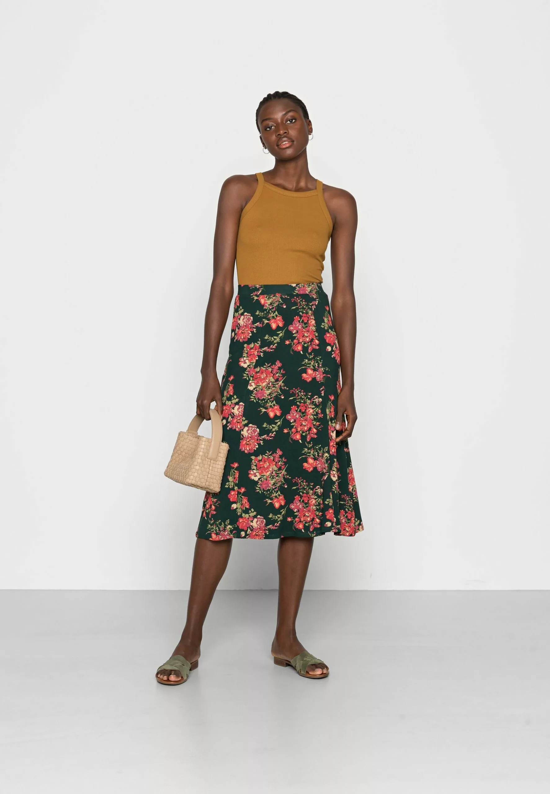 Anna Field Jupe Trapèze - Vert Foncé | Robe Élégante pour Femme 4 Anna Field Jupe Trapèze - Vert Foncé | Robe Élégante pour Femme – Image 2