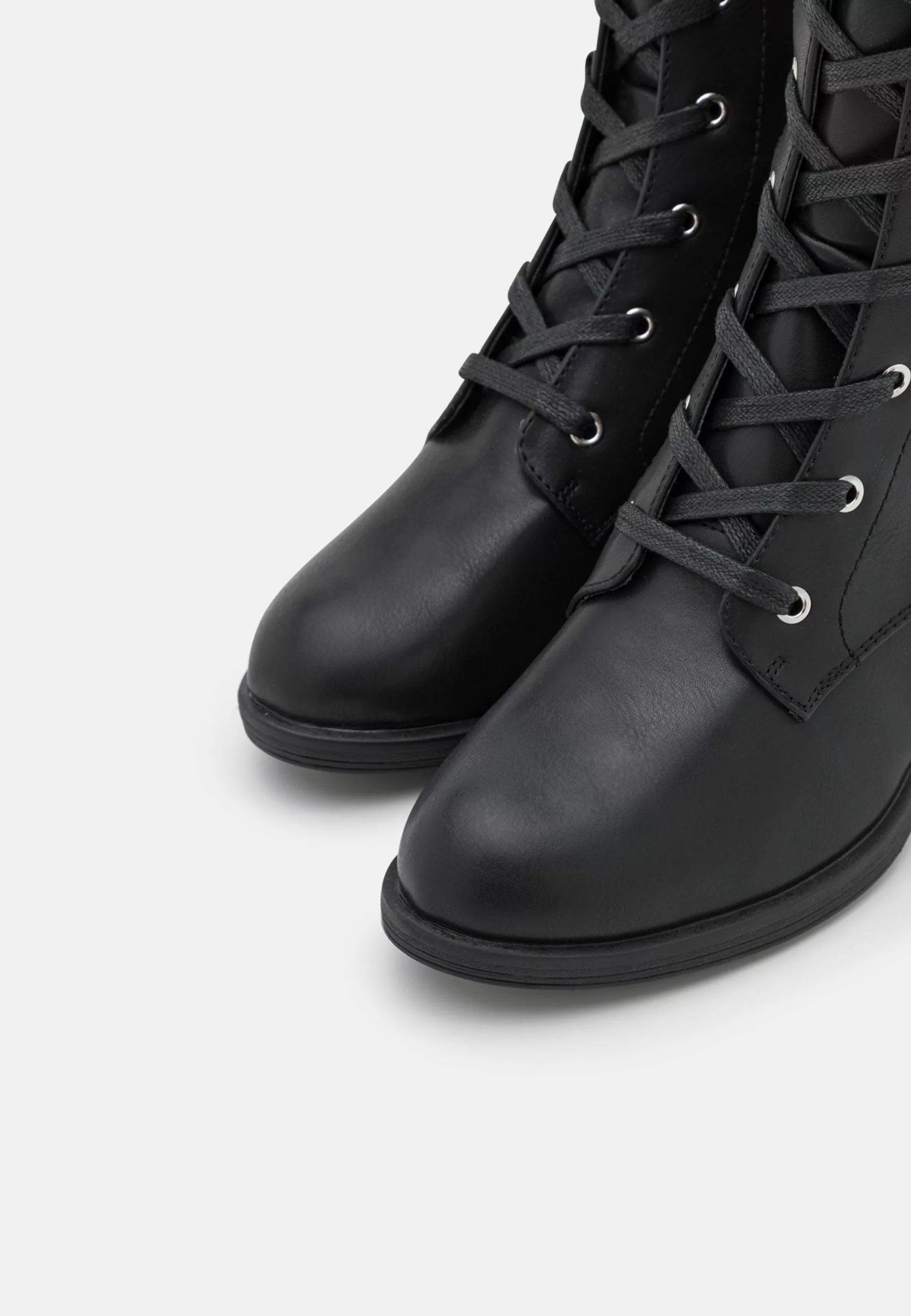 W-Berta - Bottes À Lacets Noires | Promotions exclusives 8 W-Berta - Bottes À Lacets Noires | Promotions exclusives – Image 6