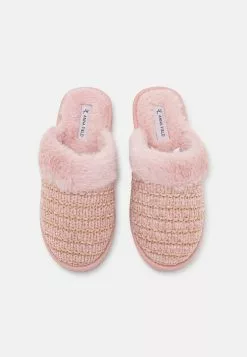 Anna Field Chaussons Rose - Confort et Style pour Vos Promos -Anna Field Soldes a2a7a0d533bf4e909e7a328e3174b534