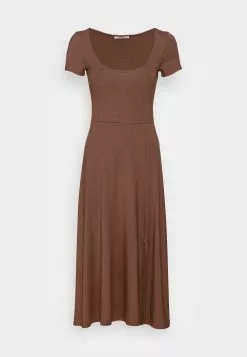 Robe En Jersey Marron par Anna Field - Élégance et Confort | Promos 10 Robe En Jersey Marron par Anna Field - Élégance et Confort | Promos -Anna Field Soldes c7c627408e1145cfa00ff3a445c5335d