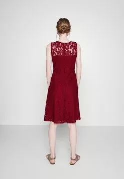 Anna Field Robe De Soirée Rouge Foncé - Robe de Promo Élégante -Anna Field Soldes d8f38463a28942f09496a88ab91e577c