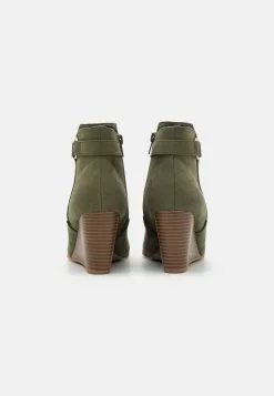 Anna Field Bottines Compensées - Khaki 11 Anna Field Bottines Compensées - Khaki -Anna Field Soldes f41d3e14afd74bd2937c87ee959b4972